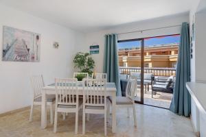 3 bedrooms with views