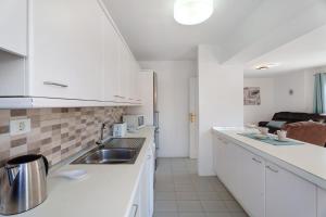 3 bedrooms with views