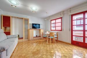 Casita del casco viejo by Clabao