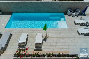 Villa Mediterranea Apartments - Seaview, Pool & Garden