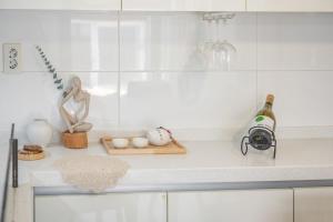 Urban Hanok Ee-um Dongdaemun Private Modern Hanok Stay for 6-8 people