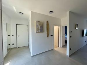 Sea Slatine I - Modern apartment with pool - 30 meters from the beach