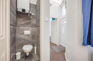 Quiet Downtown Haven Szimpla AC Free Parking