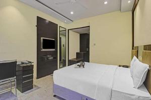 FabHotel Namo Stay Inn