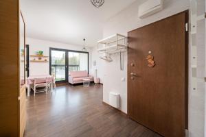 Solaris Voyage Apartment by BookingHost