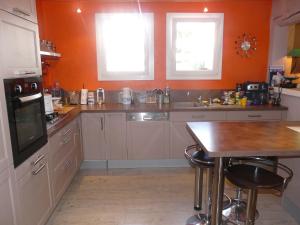 Maisons de vacances House with pool, Mouries Alpilles Provence 6 persons : photos des chambres