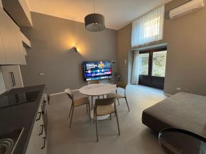 HOZYHOME Soluzione a prezzo imbattibile vicino alla Bocconi