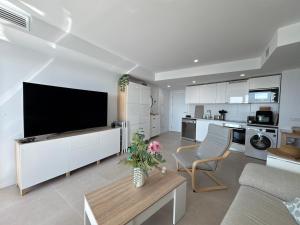 Gran Canet Salva, moderno apartamento con terraza y vistas al mar
