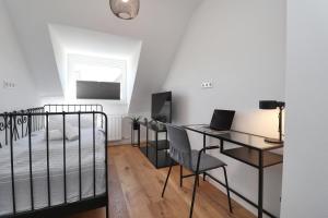 Wohntraum am Wasser und den Brückenhäusern I 3BR I Flussblick I Zentral I Parkhaus I helloYOU apartments x BRIGHT Collection