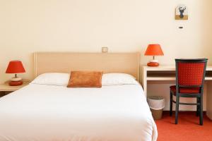 Hotels Hotel de Geneve et Restaurant , Faverges-Seythenex : Chambre Double Confort