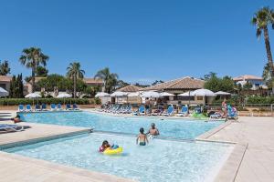 Appartements Cozy 2-room beachfront Residence Sognu Di Mare Casa Serenita : photos des chambres