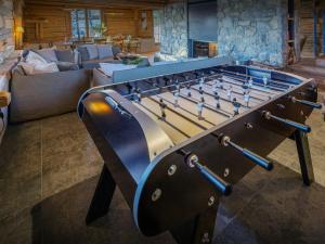 Chalet Sisar - OVO Network