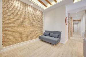 Apartamentos Esquina plaza del Mercado by Clabao