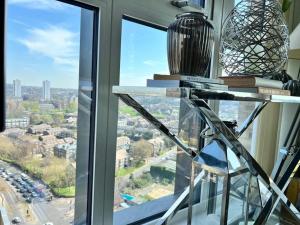 Luxury Nest in the City Glow