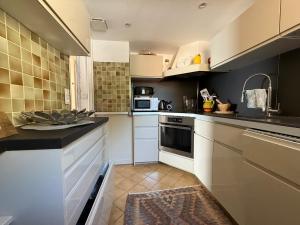 Bright house sea view, Mediterranean charm les issambres