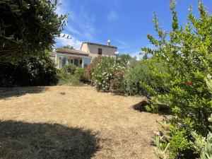 Villas Maison confortable avec jardin a Quinson - FR-1-822-2 : photos des chambres