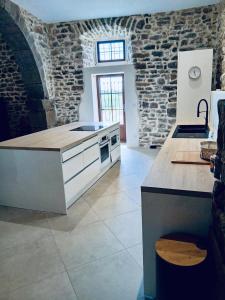 Maisons de vacances Le Bastion 15 guests, 5 suite, 5 baths, AC : photos des chambres