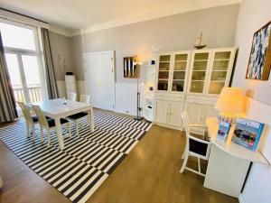 Berringer, Backbord, direkt an der Promenade