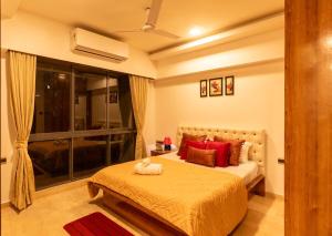 Cozy, Upscale 1 bhk Apt near BKC