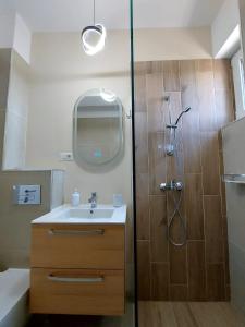 Renes Apartaments Mamaia Nord cu parcare privata