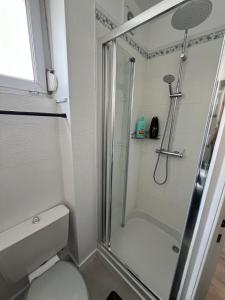 Appartements Studio meuble proche gare et centre ville : photos des chambres