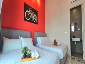 3 bedrooms condor nearest Jonker Walk at Ong Kim Wee Residence