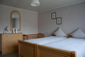 Charming Belgian Getaway, vakantiewoning in Oudsbergen - 3 Bedrooms Garden