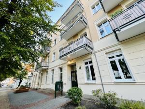 Charlotte, direkt am Kurpark