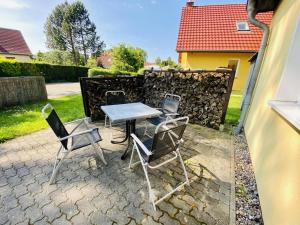 Hanni, wenige Minuten zum Strand