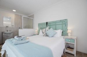 Hemelstoep Pool View