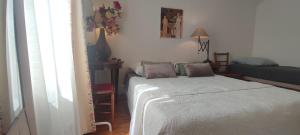 PARIS AUTHENTIC HOUSE Entier 1920s House, For Groups, Métro Line 7 station Porte dIvry