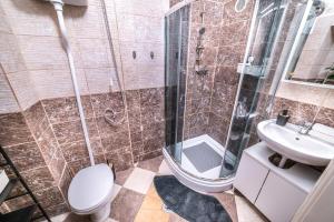 Park Central Apartman by Mital