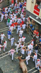 habitacion individual baño compartido centro pamplona