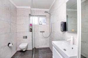 freyja guesthouse and suites