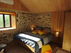 Hotels Les secrets de la nature chambre d-hotes, tentes luxe et nature : Chambre Lit King-Size - Vue sur Jardin