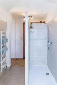 Villas Villa Lazuel, piscine privee chauffee, vue panoramique et jardin clos : photos des chambres
