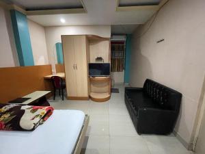 Starline Hotel