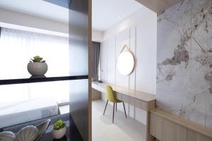 Studio Executive Aeon Towers