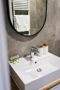 Allure Premium Residence 