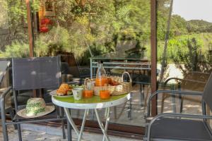 Maisons de vacances Escapade romantique en Drome, vue sur les vignes : photos des chambres