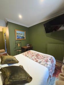 Hotels Hotel De La Poste : photos des chambres