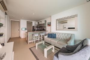 Palmetto Beach by MOME