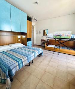 Quadruple Room with Balcony room in Hotel Ondina