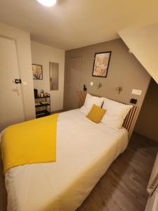 B&B / Chambres d'hotes chambre jaune : photos des chambres