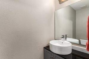 View Fireworks, Restaurants, Westgate,P83,Stadiums