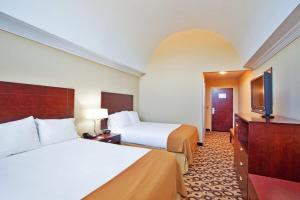 Standard Room with Two Queen Beds room in Holiday Inn Express Hotel & Suites Macon-West an IHG Hotel