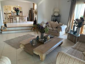 Villas beautiful 4 bedroom villa, pool, Luberon : photos des chambres