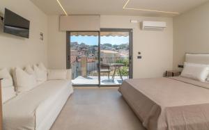 Baywatch LUXURY BOUTIQUE