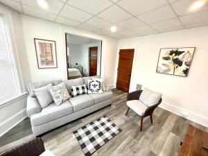 Cozy Lancaster Apartment Near Attractions