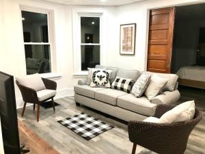 Cozy Lancaster Apartment Near Attractions